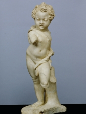 Scultura in marmo raffigurante un putto